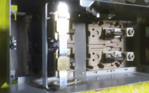 SIEMENS / I-T-E V7E2204LR Vacu-Break DISCONNECT SWITCH - 200A, 240V, 2-Pole8