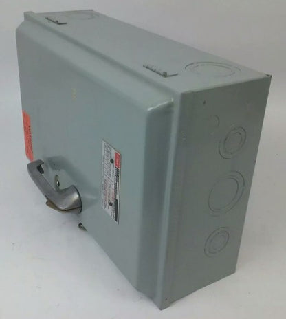 FPE 1132R FUSIBLE HEAVY DUTY SAFETY SWITCH 3P, 100A, 240VAC, 4 WIRE, 30HP10