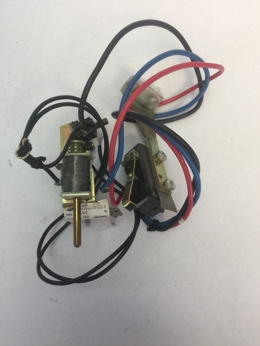 WESTINGHOUSE/CUTLER HAMMER 2606D57G27 SHUNT TRIP 24VDC 8AMP W/ AUXILIARY SWITCH 3