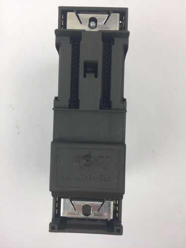 SIEMENS 6ES7 322-1BH01-0AA0 OUTPUT MODULE 5