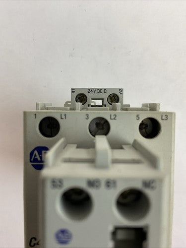 ALLEN BRADLEY 100-C43D*00 CONTACTOR SER A 600VAC 63A 3PH 30HP COIL 24VDC 100-F3