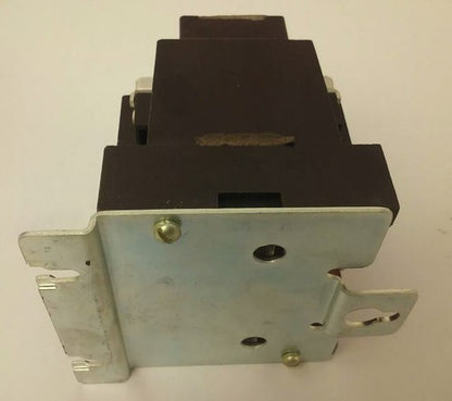 CUTLER HAMMER C10AN30A MAGNETIC CONTACTOR W/O INTERLOCK, 120V 60HZ COIL, C10AN35