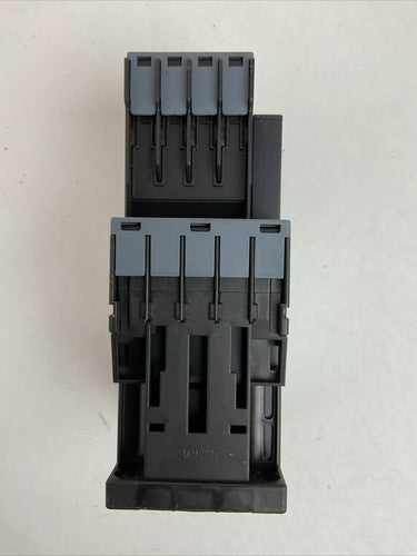 SIEMENS 3RT2016-2BB41 600VAC 20A 3PH 7.5HP COIL 24VDC 3RH2911-2XA22-0MA02