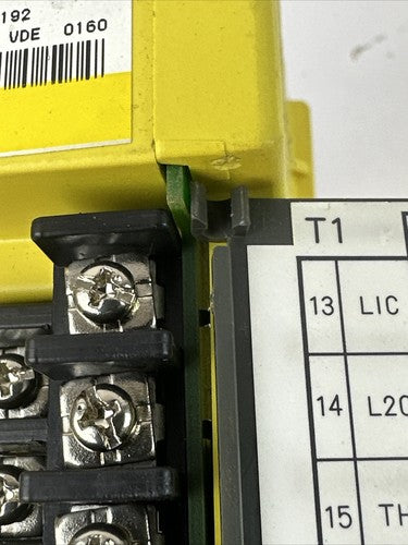 FANUC A06B-6089-H105 SER B SERVO AMPLIFIER OUTPUT 230VAC 18.7A INPUT 200-230VAC7