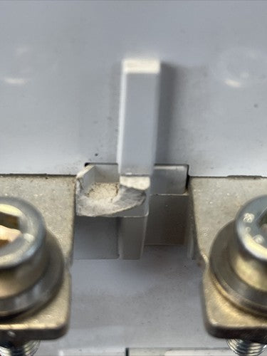 ALLEN BRADLEY 100S-D95EN22C CONTACTOR 600VAC 160A 75HP SER B 100S-D SER A10