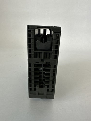 SIEMENS SIMATIC S7 1P 6ES7 322-1BL00-0AA0 OUTPUT MODULE SM322 D0 32 X DC24V/0.5A2