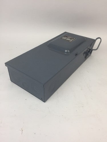 WADSWORTH 8712N ENCLOSED FUSIBLE SAFETY SWITCH 100A 240VAC 3 POLES AT-DE 100R4