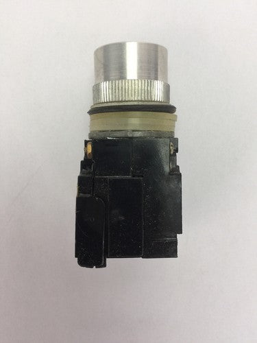 GE CR104E3324 MIN OILTIGHT ILLUM PB RED WITH GUARD 150V MAX 120V 60/50HZ TRANS 2