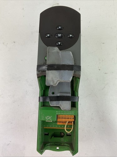 CONTROL TECHIQUES UNI1401 UNIDRIVE 0.75KW OUTPUT 380/480V 2.1A INPUT 380/480V0