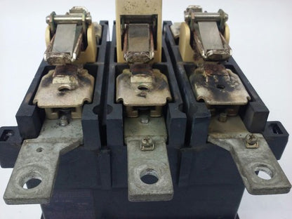 SIEMENS CDN0550CL, CONTACTOR,  600VAC, 3PH, FLA 600A, LRA 4010A, NEMA A600, NEW8