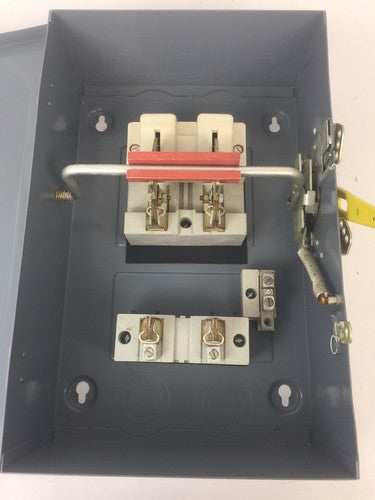 ARROW HART 24229 FUSIBLE HD SWITCH 3SN POLES 100AMP 240VAC 15HP NEMA 1 ENCLOSURE8