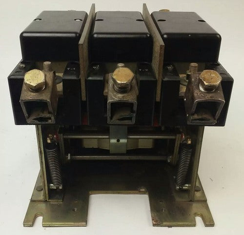 ARROW HART AH30-531-U20 CONTACTOR, 3P, 300A, 600V,SIZE 5,120V COIL,CONTACTS GOOD7