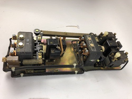 CLARK CONTROLLER CO. X3OU31 REVERSING MAGNETIC STARTER, 110/220/440/600V, NEW9