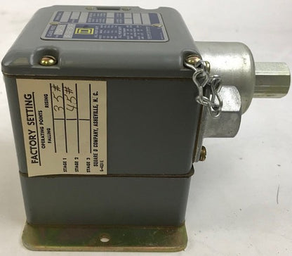 Square D Pressure Switch, 35-45 psi, class 9012, type DCW5, Series B5