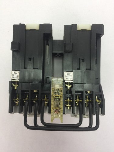 ALLEN BRADLEY 104-A09NZ243 REVERSING CONTACTOR SER A 600VAC 9A 5HP COIL 24VDC6