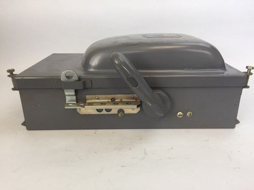 SQUARE D H86352 FUSIBLE SAFETY SWITCH SERIES A2 240VAC 60AMP 15HP 3 POLE3