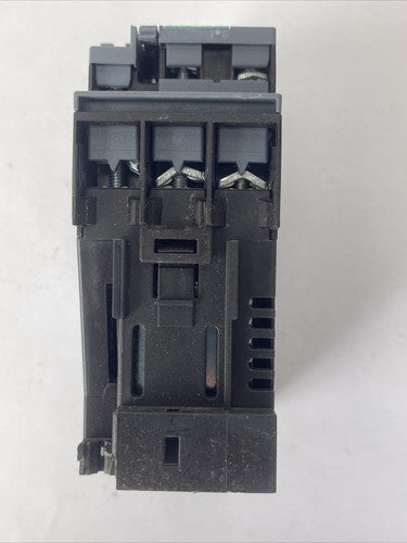 SIEMENS 3RT2026-1BB40 CONTACTOR 600VAC 35A 20HP COIL 24VDC3