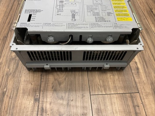 DANFOSS VLT 205 175F3028 012702G209 VARIABLE SPEED DRIVE OUT 3X0-460/500VAC 9/8A2