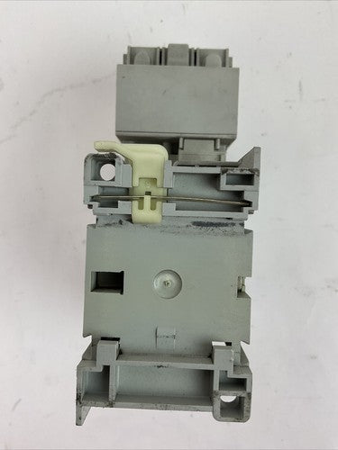 ALLEN BRADLEY STARTER 100-C09D*400 600VAC 25A 7.5HP COIL 24VDC 193-EA1DB 1-2.9A5