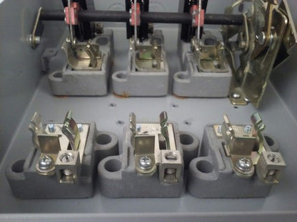 FPE 1336R FUSIBLE SAFETY SWITCH 3P, 30A, 600VAC, 3 WIRE, 3 BLADES, 20HP 5