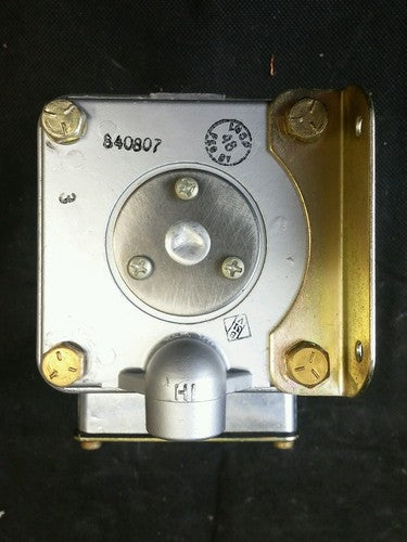  BARKSDALE DPD2T-A3 PRESSURE OR VACUUM ACTUATED SWITCH 5