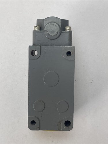 CUTLER HAMMER 10316H187C TYPE L LIMIT SWITCH 600VAC3