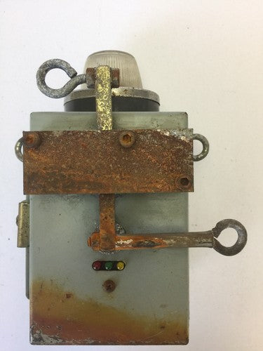 STRATOLITE #105  SAE-R(2)-72 D.O.T.  PM-392 ENCLOSURE 0