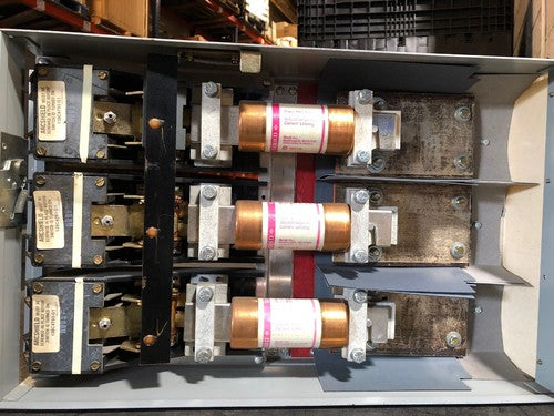 GE TYPE QMR THFP325 400 Amp 240VAC 250DVC Panelboard Unit W/Hardware5