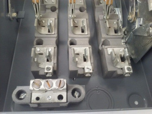 FPE 1632 TYPE A FUSIBLE SAFETY SWITCH 3P, 60A, 240VAC, 4 WIRE, 3 BLADES,7 1/2HP 5