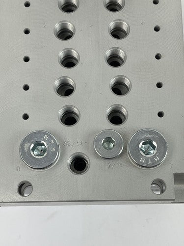 FESTO - CPV14-V1 - VALVE MANIFOLD - W/ PNEUMATIC CONNEC. PLATE, C402(3), C102(5)11