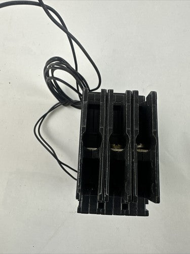 CUTLER HAMMER QCR2030TS QUICKLAG INDUSTRIAL CIRCUIT BREAKER 30A 120/240VAC 2POLE5