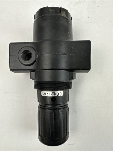 NORGREN R17-800-RGLA REGULATOR4