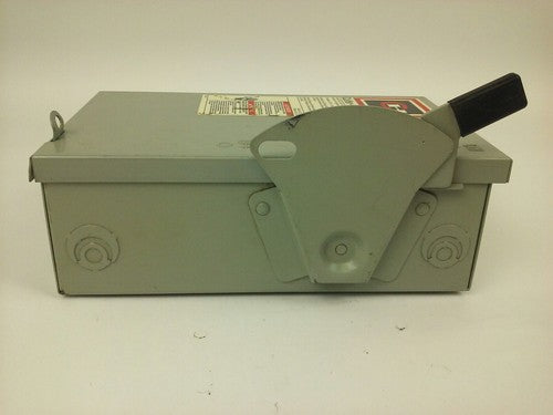 CUTLER-HAMMER DG321UGB, SER. B, SAFETY SWITCH, 30A, 240V, 3P, 60HZ, TYPE 1, USED7