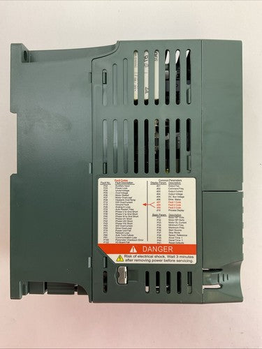 RELIANCE ELECTRIC 6MD100P5 AC DRIVE OUTPUT 3PH 0-230VAC INPUT 1PH 100-120VAC5