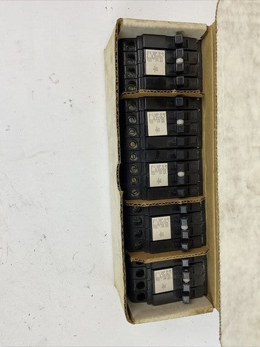 CROUSE-HINDS MP23015 CIRCUIT BREAKER 120/240VAC ***LOTOF5***1