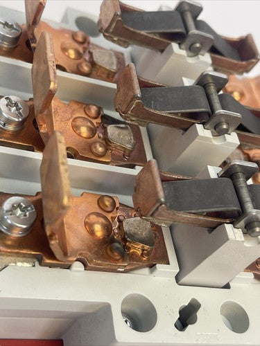 ALLEN BRADLEY 100S-D95EN22C CONTACTOR 600VAC 160A 75HP SER B 100-DFSV 50010