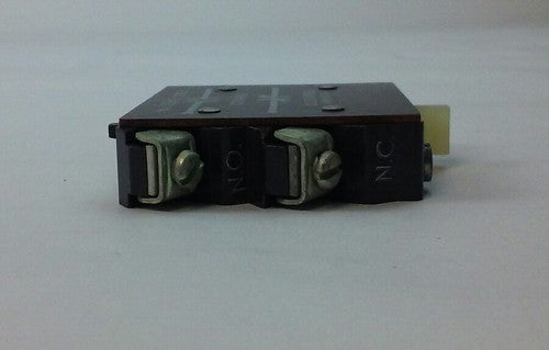 CUTLER HAMMER N.O. N.C. C320KA3 5