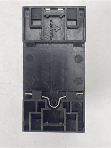 SIEMENS 3RV1011-0GA15 MOTOR PROTECTION 600VAC 1/2HP 8.2A TRIP 0.45-0.63A5