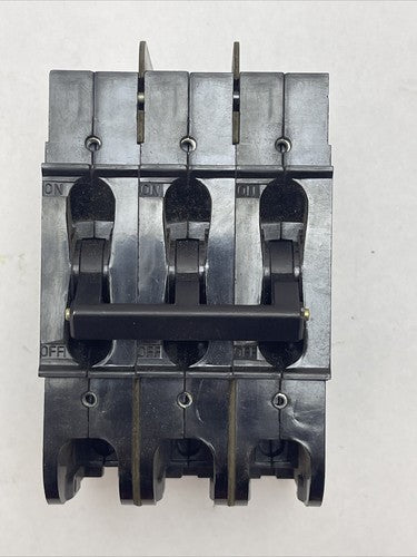 HEINEMANN CD3-A3A2A6 CIRCUIT BREAKER POLE 1 & 2 45AMPS 480VAC POLE 3 115VAC0