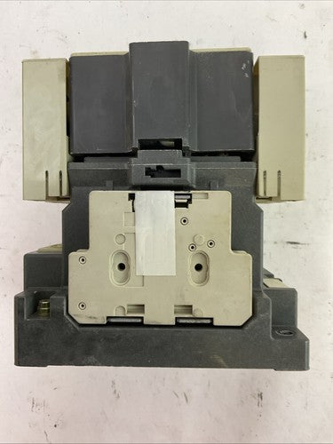 SIEMENS 3TF46 CONTACTOR 600VAC 70A 50HP COIL 120V 60HZ5