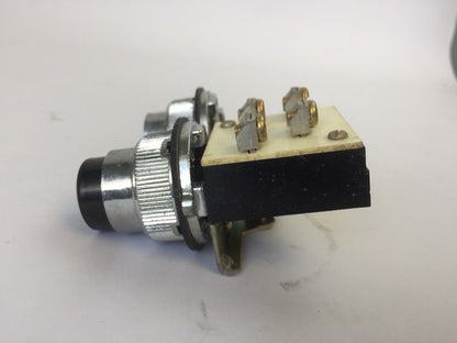 WESTINGHOUSE OT1 ASSEMBLY BLACK-RED MAINTAINED CONTACT PUSHBUTTON 506C933G015