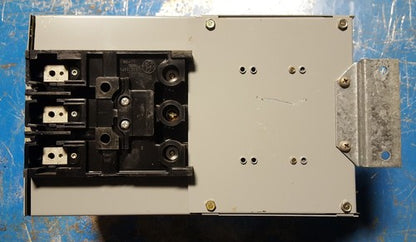 GE THFP361L TYPE QMR FUSIBLE PANELBOARD SWITCH 3P 30A 600V 20HP NO HARDWARE4