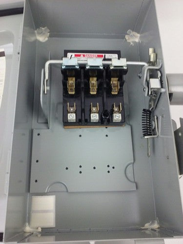 ITE F-321H SAFETY SWITCH TYPE 12 ENCLOSURE, 3P FUSIBLE, 30A, 240VAC/ 250DC, NIB7