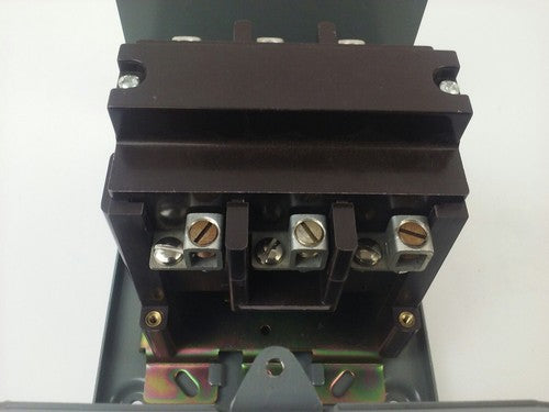 CUTLER HAMMER 9560H447-49 AC MAGNETIC CONTACTOR 9560H447A 50A 600V 3P 120V COIL6