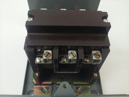 CUTLER HAMMER 9560H447-49 AC MAGNETIC CONTACTOR 9560H447A 50A 600V 3P 120V COIL6