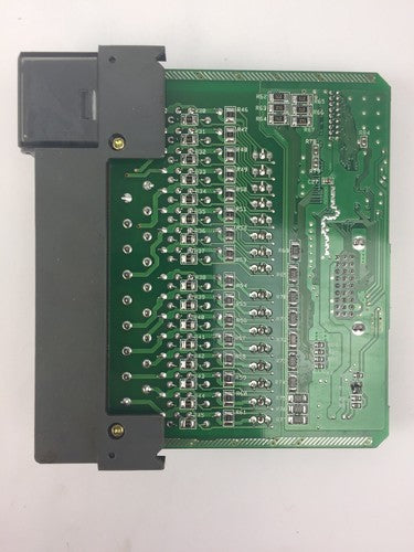 ALLEN-BRADLEY 1746-OA16 SER. D OUTPUT MODULE4