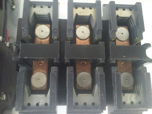 CUTLER HAMMER SIZE 5 STARTER 240V COIL W/ 42-2807-3 300/5 CURRENT TRANSFORMER2