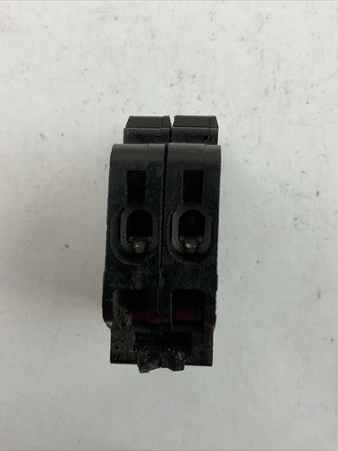 CROUSE-HINDS MM2020 TWIN 2POLE CIRCUIT BREAKER 20/20AMP 120/240VAC1