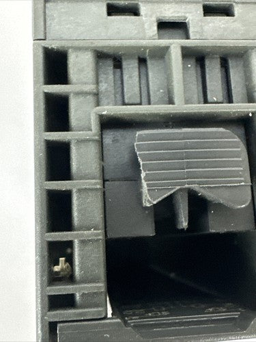 SIEMENS SIMATIC S7 1P 6ES7 322-1BL00-0AA0 OUTPUT MODULE SM322 D0 32 X DC24V/0.5A7