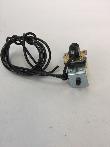 WESTINGHOUSE/CUTLER HAMMER 2609D39G16 FB SHUNT TRIP RH 2 OR 3P 480VAC W/CUT OFF5